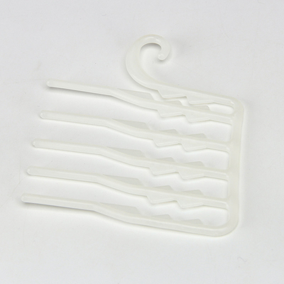 ソックスおよび下着のためのロゴによって印刷されるプラスチック サスペンダーのハンガー